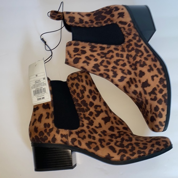 New With Tagns Animal Print Ankle boots size 9.5 - Picture 13 of 14